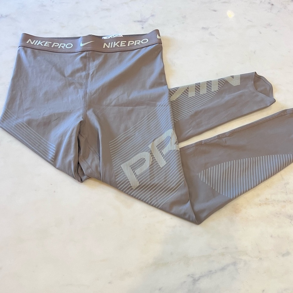 Nike Pro Crop Leggings